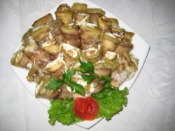 Рецепт - Закуска из баклажанов с орехами