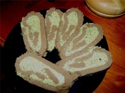 Рецепт - Печеночный рулет с зеленым маслом