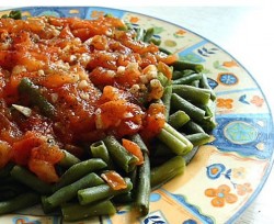 Рецепт - Стручковая фасоль с помидорами