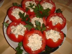 Рецепт - Помидоры, фаршированные салатом